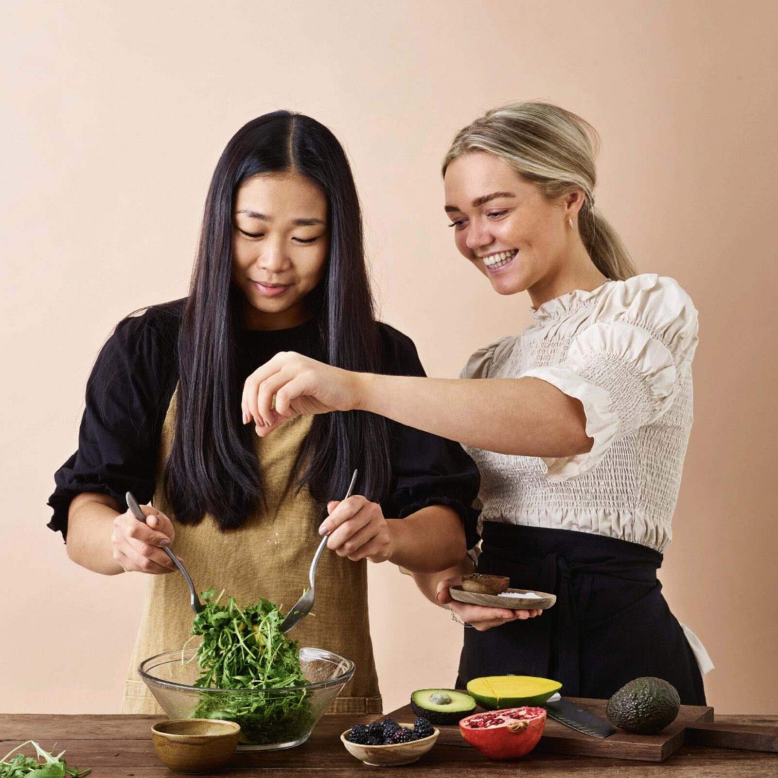 Mummum – Amanda Juul Jensen & Mathilde Munksø Bentsen Mummum - Amanda Juul Jensen & Mathilde Munksø Bentsen