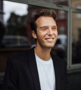 Dately - Nicolai Mazur