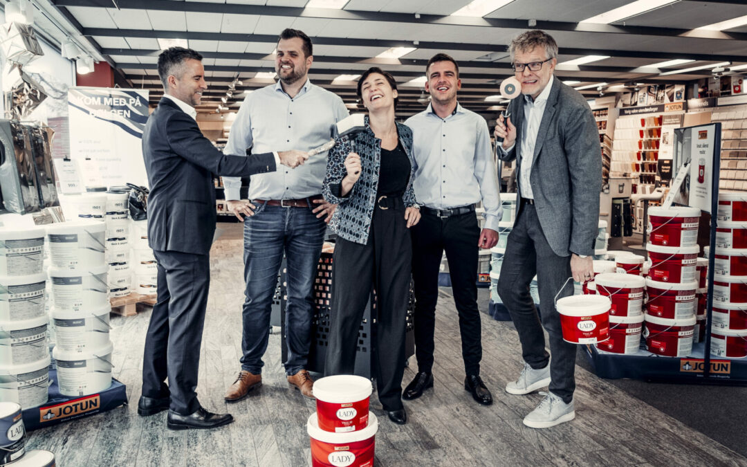 Decofarver – hvordan bliver en tømrer og salgsassistent danmarksmester i onlinehandel?