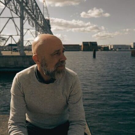 Factofly – “Jeg skal arbejde i et andet firma, så jeg er ude!”