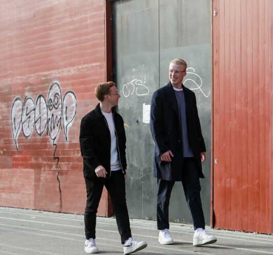 Owayy – “Vores opsparing var løbet tør, og vi sad begge isoleret derhjemme”