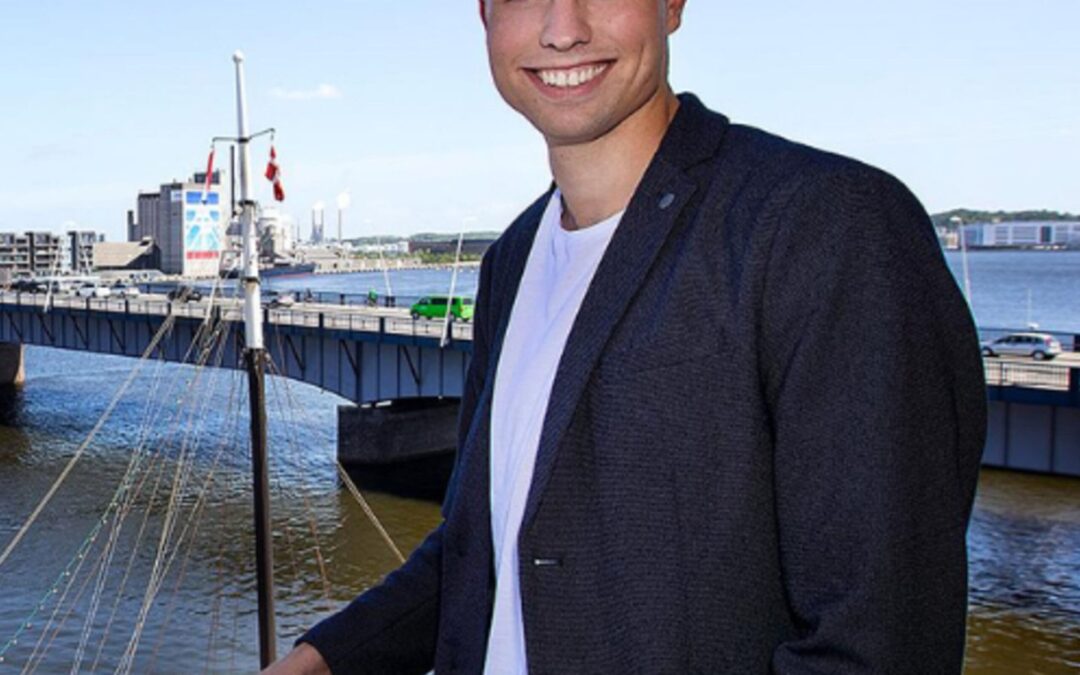 LAZZAWEB – Gik fra at være alene til at blive leder for 22